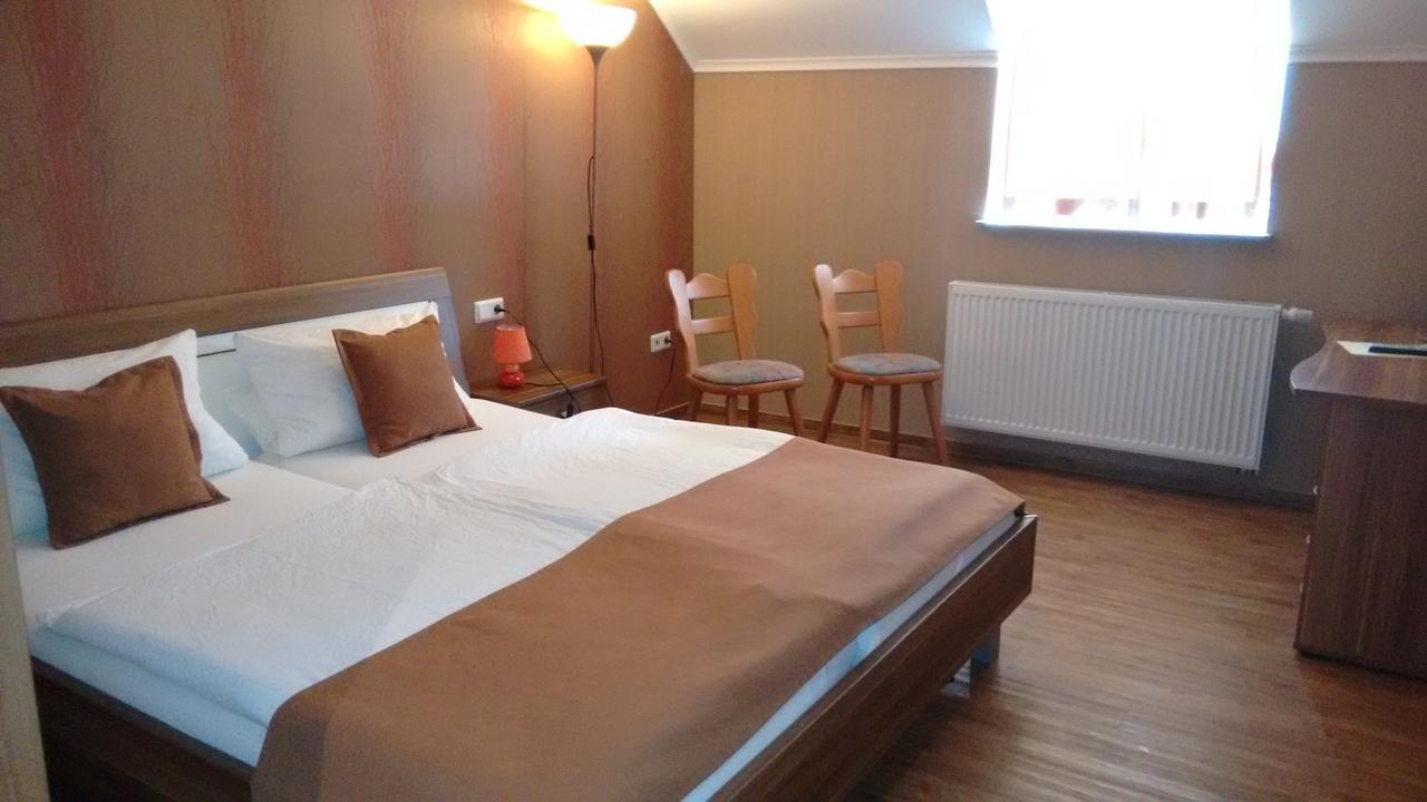 Landgasthaus Oberbillig Holsthum Extérieur photo