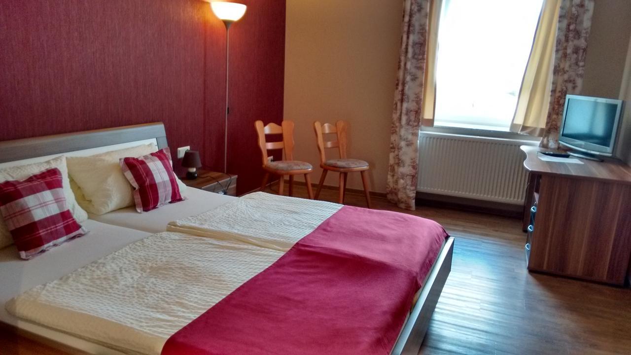Landgasthaus Oberbillig Holsthum Extérieur photo